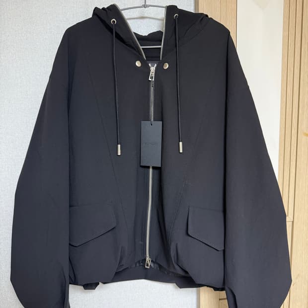 송지오 옴므 자수 바람막이