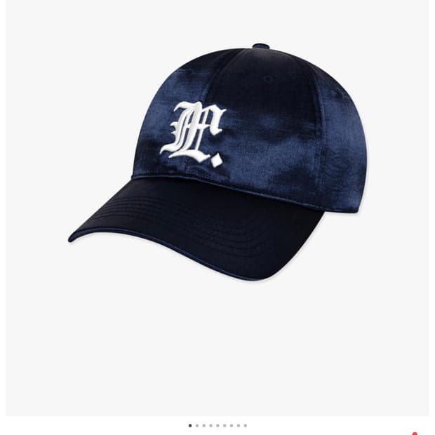 원빈 제니) LMC GOTHIC SATIN CAP NAVY