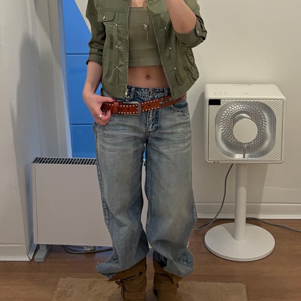 라운드넥 리벳 밀리터리 자켓