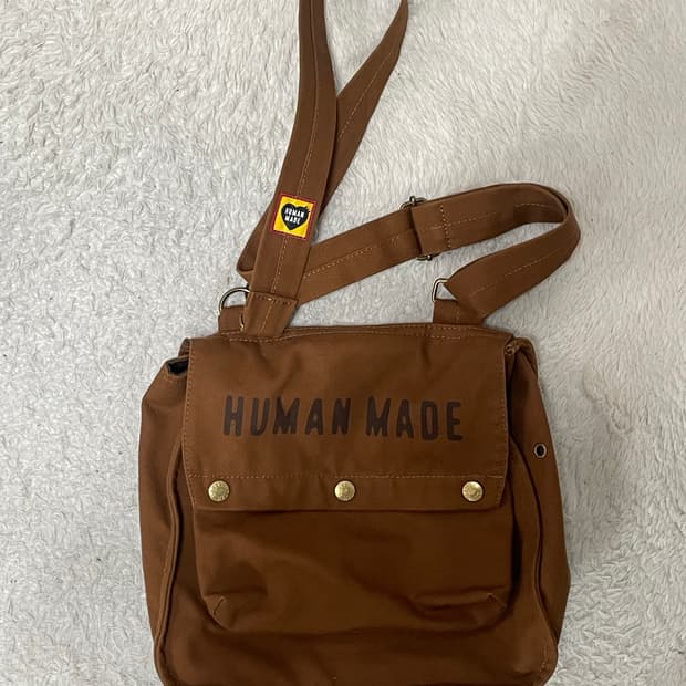 휴먼메이드 게임백 브라운 크로스백 양품