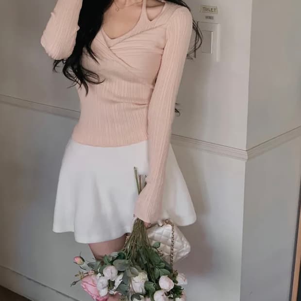 [새상품] 에이블리 하이클래식 에리나 홀터 골지 니트 오프숄더 핑크