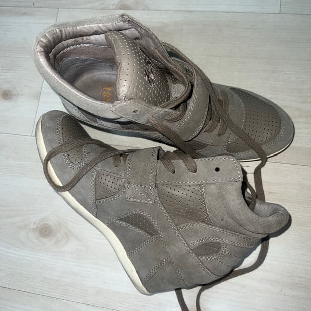 Ash wedge heel 38