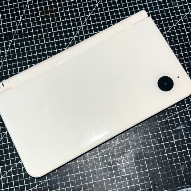 닌텐도 DS i LL UTL-001 네츄럴 화이트 일본판
