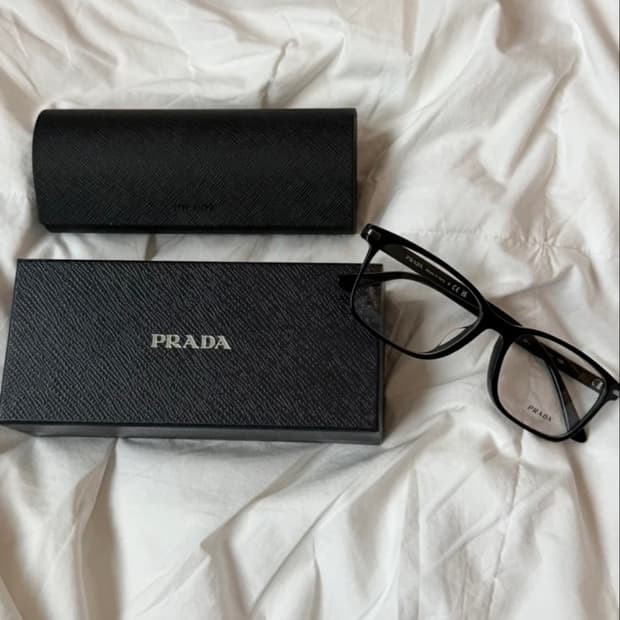 오늘만)) 프라다 뿔테안경 새상품