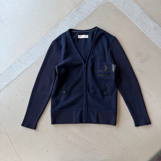 이갈 아즈로엘 레더트림 가디건