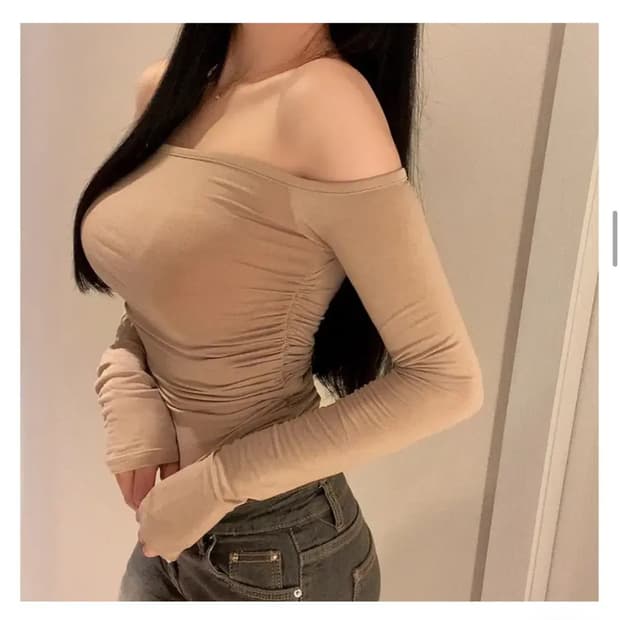 에이블리 말캉 쫀득 글램 오프숄더 긴팔티