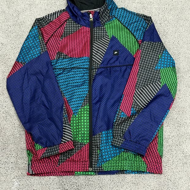 (S) 나이키 지오메트리 패턴 바람막이