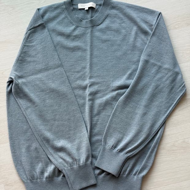 브라운야드 CREWNECK SWEATER(BLUE)