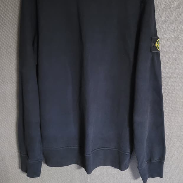 스톤아일랜드 맨투맨