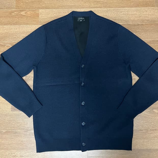 클럽모나코 현대백화점 정품 네이비 블랙 배색 울 100% 가디건