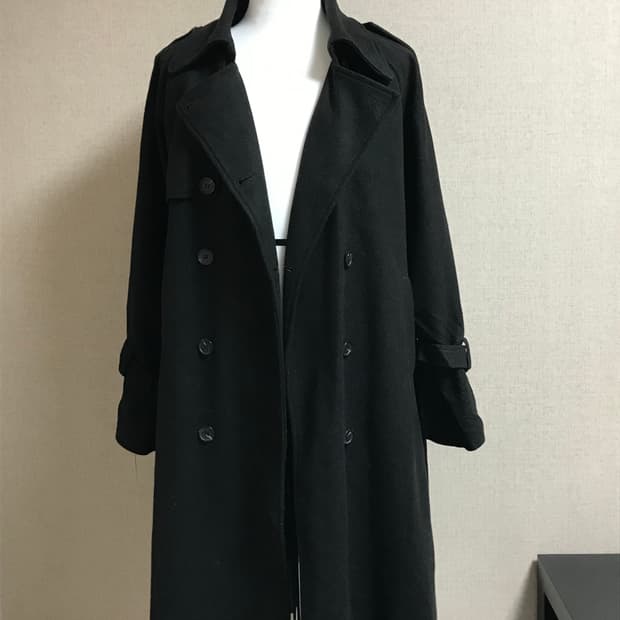 black slim coat