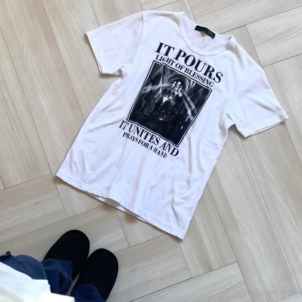 [MOSSIMO] U neck print tee