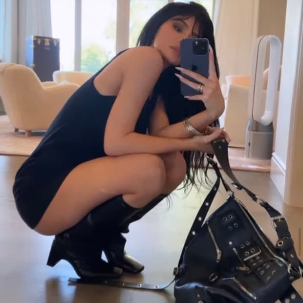 발렌시아가 Emo Bag