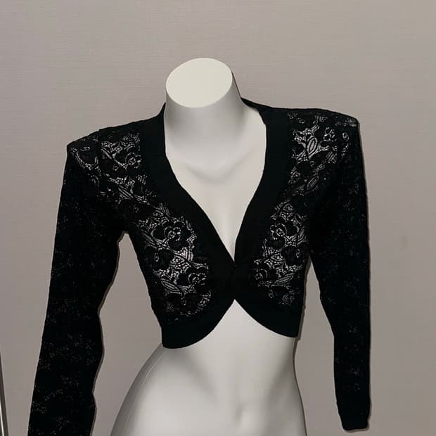 빈티지 레이스 크롭 블랙 가디건