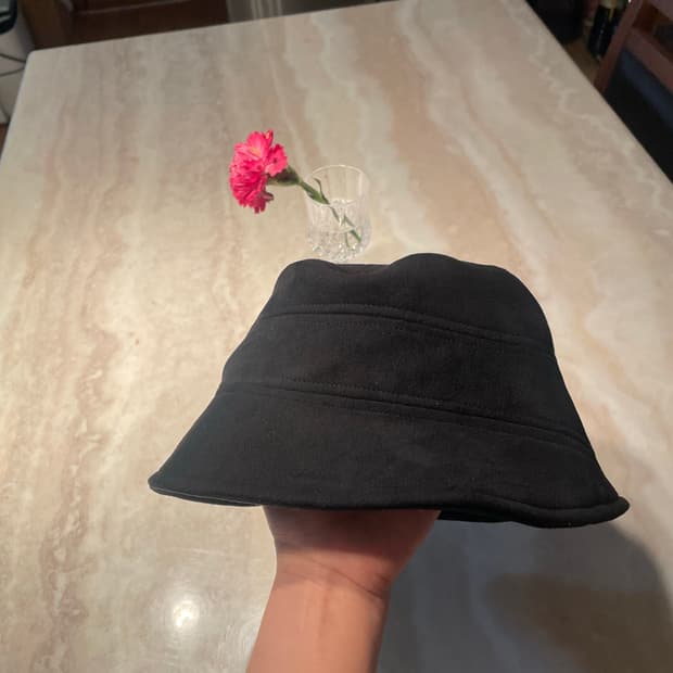 블랙 스웨이드 버킷햇 모자