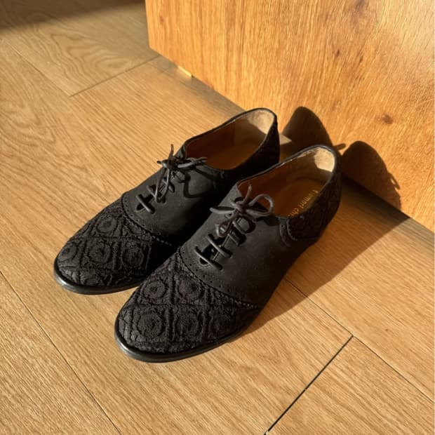 black lace shoes - 230