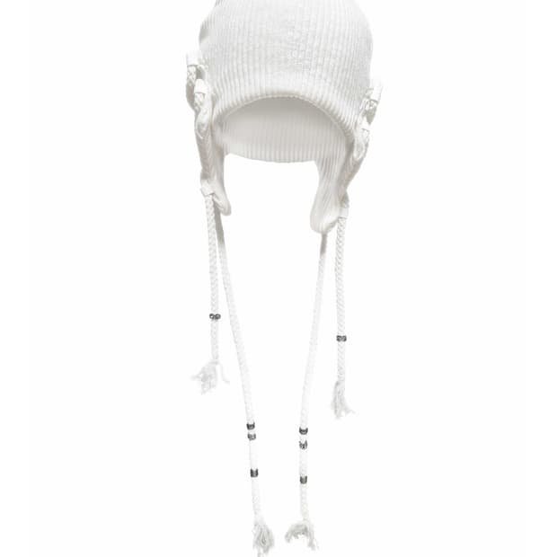 정도 이어플랩 비니 화이트 EARFLAP DRAG BEANIE WHITE