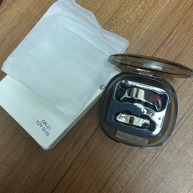 칸예 이지 그릴즈 GR-01 새상품 최저가