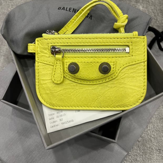 (새상품) 발렌시아가 르카골 램스킨 카드지갑 발렌시아가카드지갑