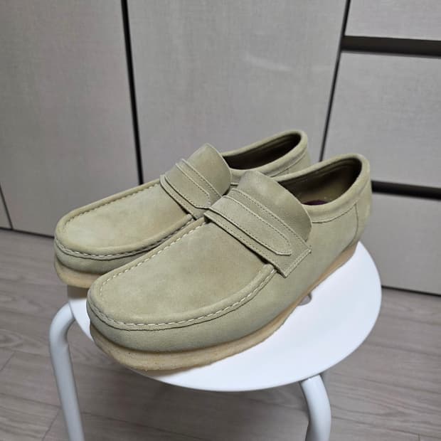 클락스 왈라비 로퍼 메이플 275