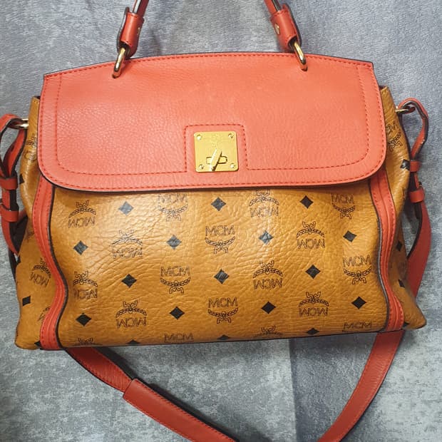 MCM 비세토스 숄더크로스백 코냑 레드