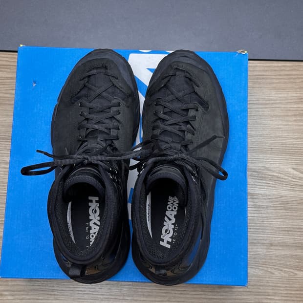 hoka 토르 울트라 하이 BLK
