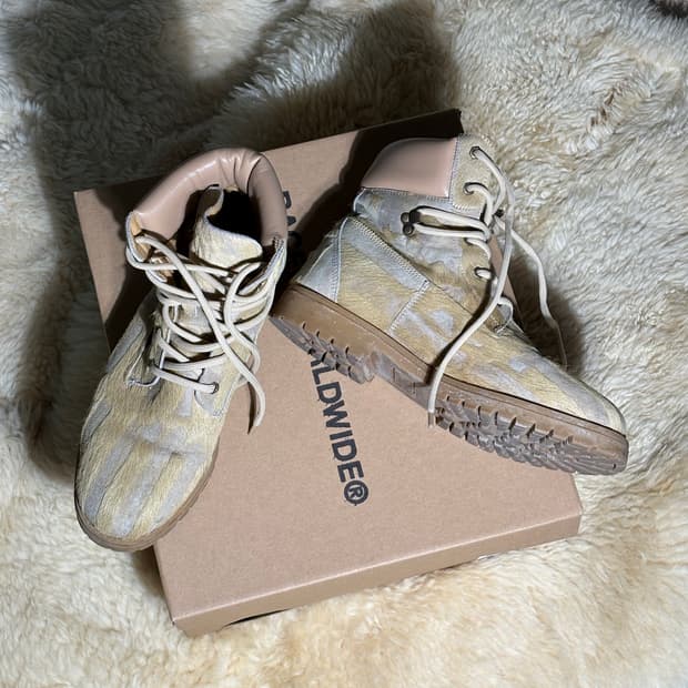 Beige pony hair boots 42 풀박