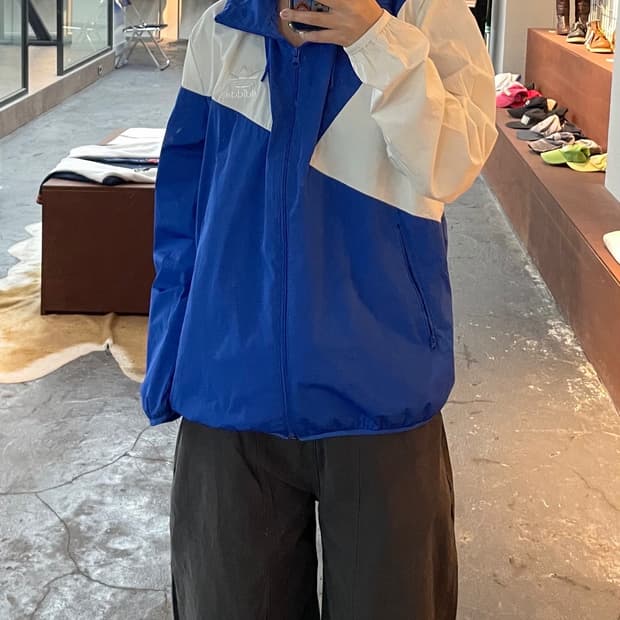 아디다스 블루 바람막이 H222