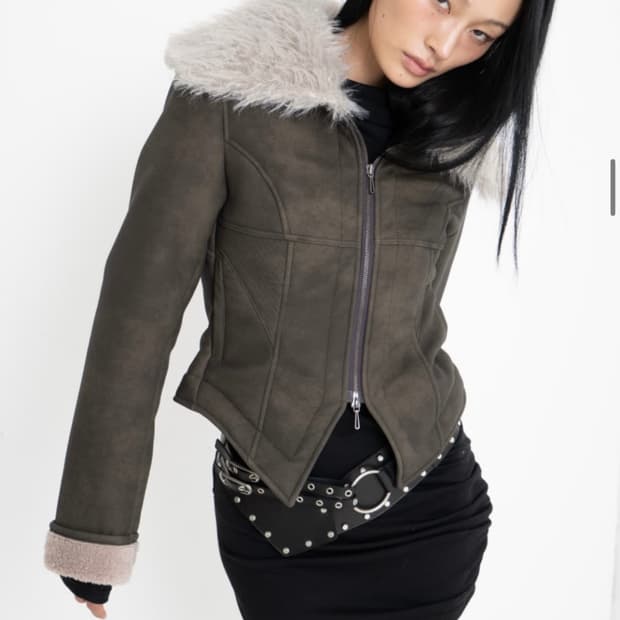 새제품 2000아카이브 알렉스 퍼 무스탕 자켓 2사이즈