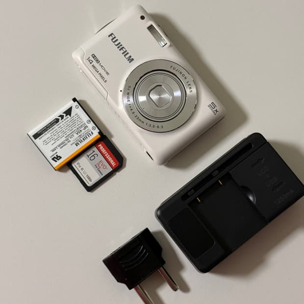 후지필름 파인픽스 jx600 빈티지 디카 디지털카메라 무광화이트