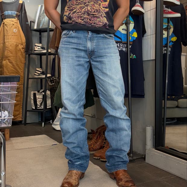 00‘s Levi’s 502 J09 denim washed pants