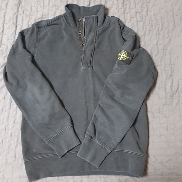 스톤아일랜드 하프집업 맨투맨