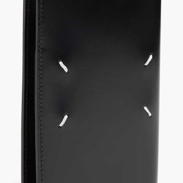 메종 마르지엘라 스티치 여권 케이스 (S35UI0505P2714)