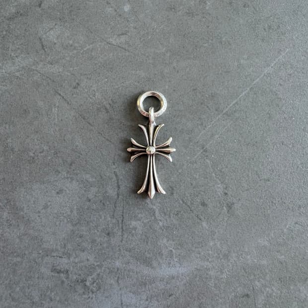 크롬하츠 타이니크로스 펜던트