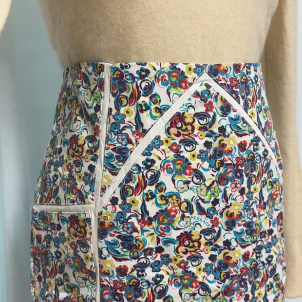 지아니 베르사체 플라워패턴 미디 스커트 42