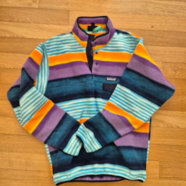 파타고니아 스트라이프 플리스 풀오버 신칠라 s