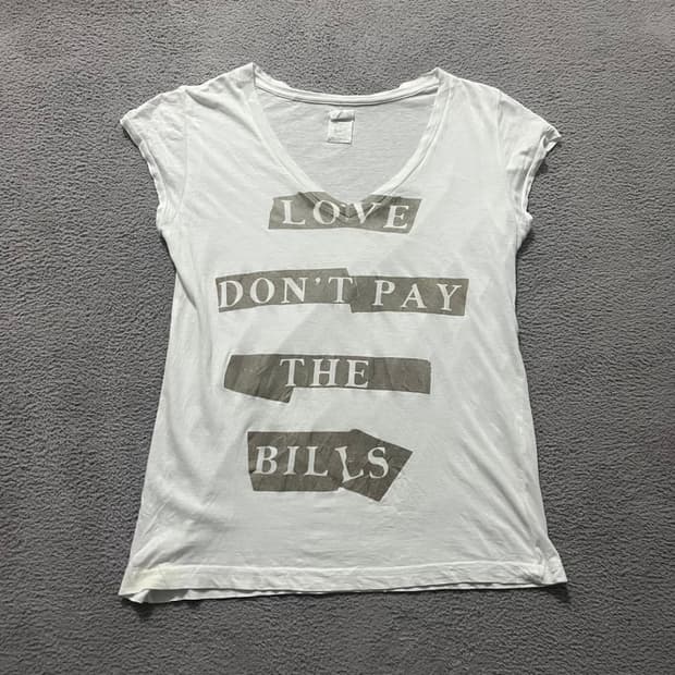   Y2K v-neck t-shirt