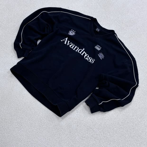 M 어반드레스 빅로고 맨투맨 티셔츠 0325E