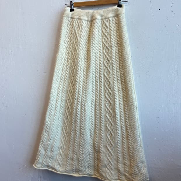 프릭스스토어 모헤어 케이블 울 스커트 