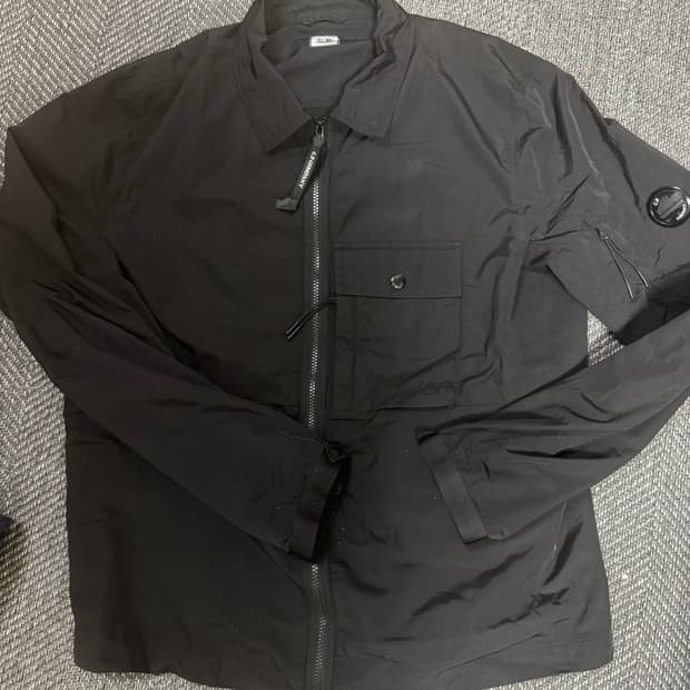 CP컴퍼니 나일론 오버셔츠