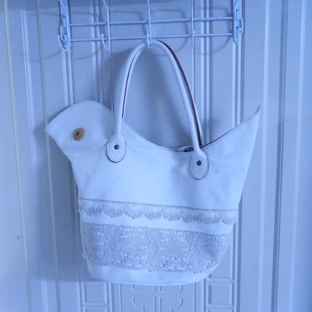 Leather bird tote bag
