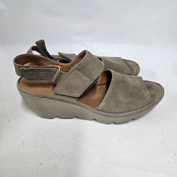 클락스 웨지힐 샌들 그레이 여성245mm