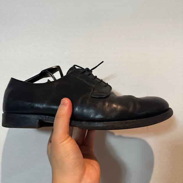 프라다 클래식 더비