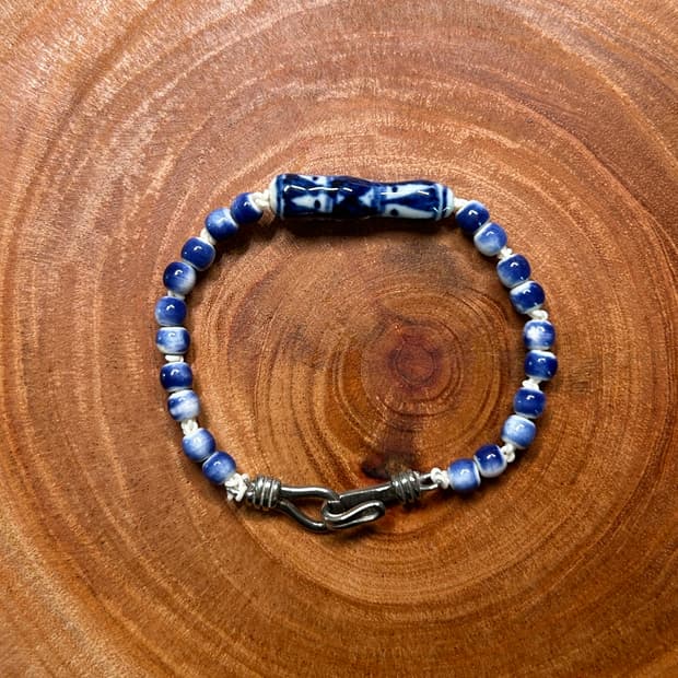 Blue ceramic bracelet 