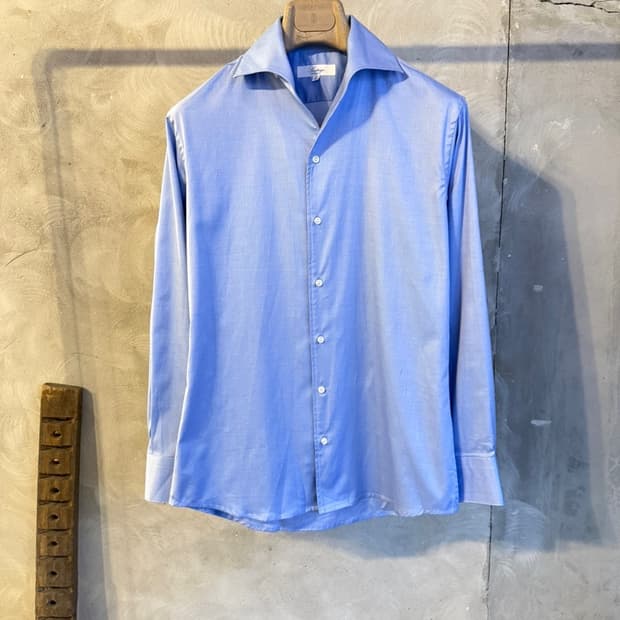 비스포크 오픈칼라넥 셔츠