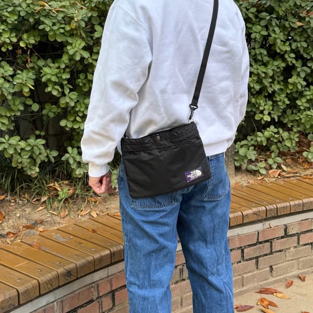 노스페이스 퍼플라벨 샤코슈 나일론 크로스백