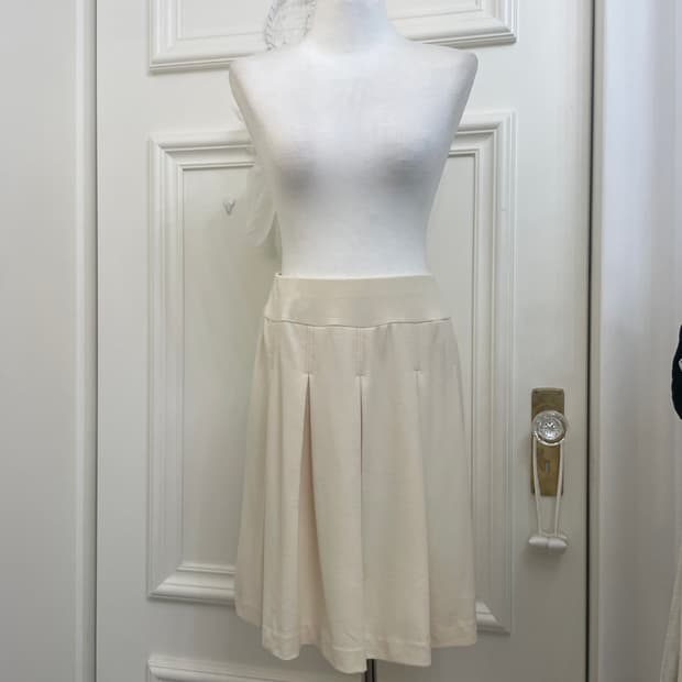 cream pleats cotton midi skirt(size-M)