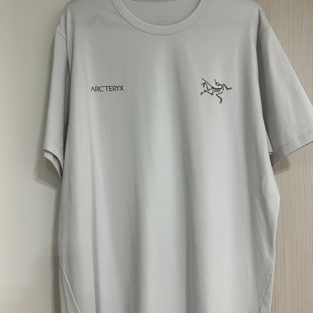아크테릭스 캡티브 스플릿 티셔츠 XL 아트모스