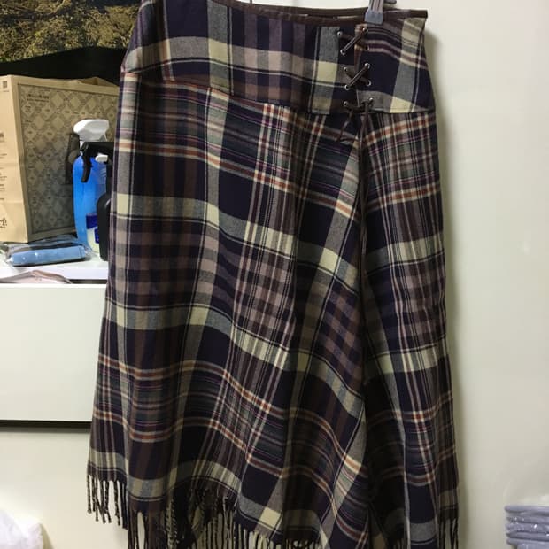체크 언발 스커트