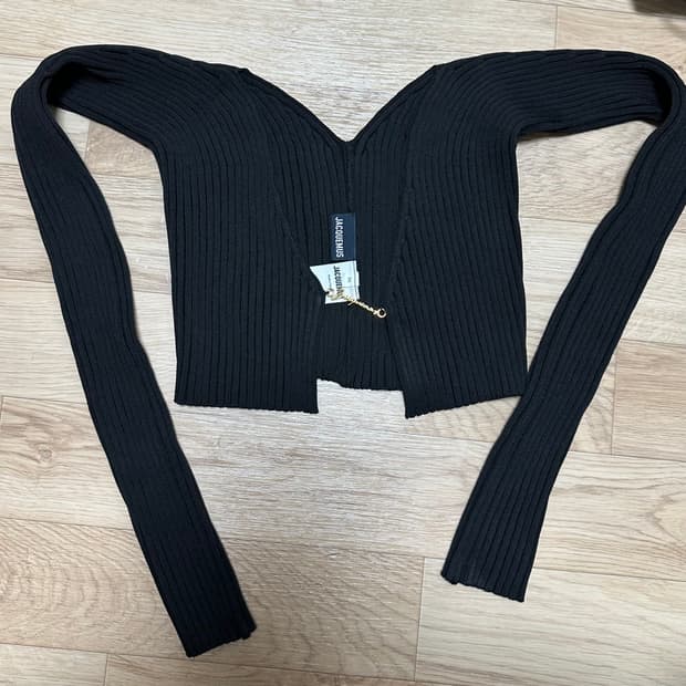 자크뮈스 프랄루 크롭 가디건 블랙 36